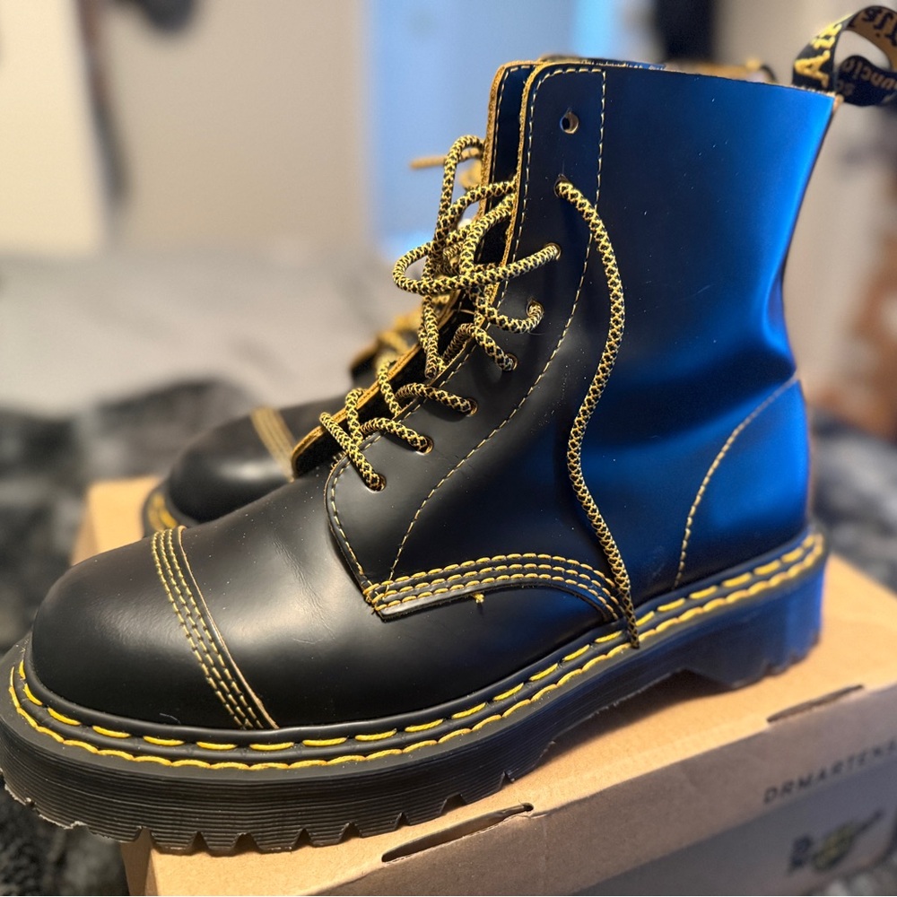 Dr Martens 1460 PASCAL DOUBLE STITCH LEATHER BOOTS